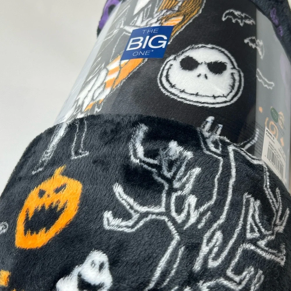 Disney Nightmare Before Christmas Plush Oversized Throw 5’ x 6’